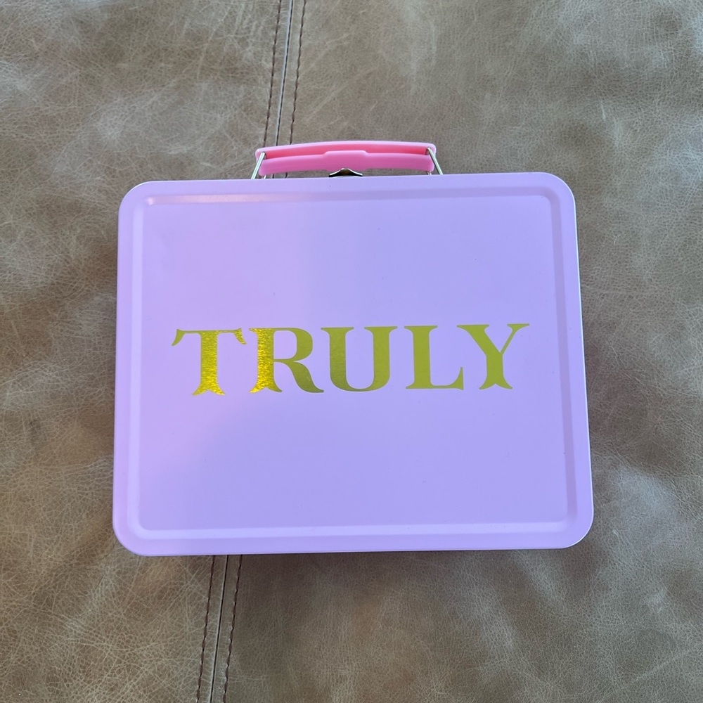 TRULY Box